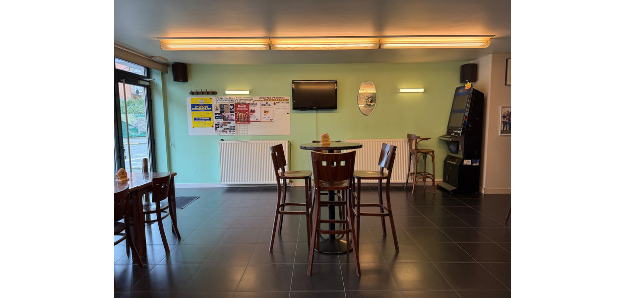 GOED DRAAIENDE HANDELSZAAK IN VOLLE CENTRUM