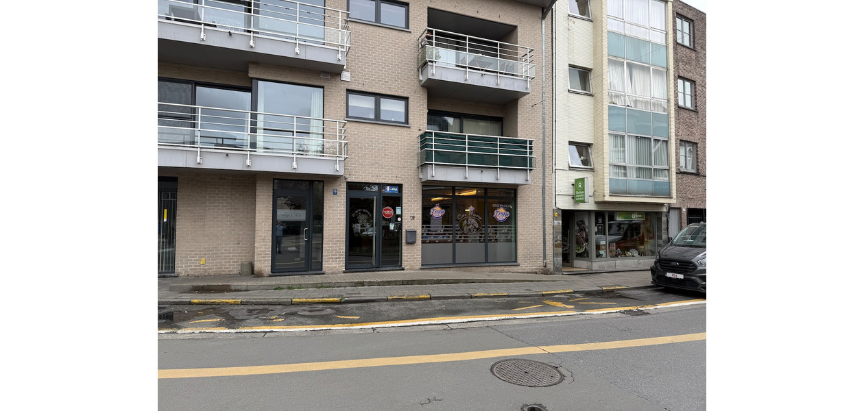 GOED DRAAIENDE HANDELSZAAK IN VOLLE CENTRUM