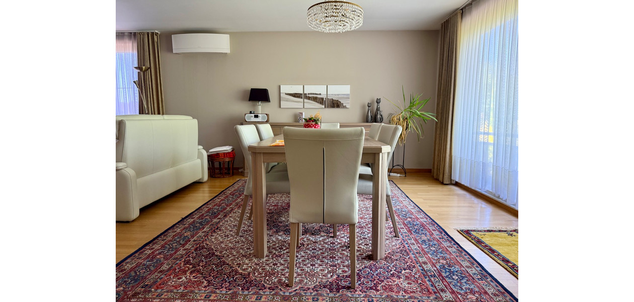 INSTAPKLAAR RUIM APP MET 3 SLAAPKAMERS, GROOT TERRAS EN ONDERGRONDSE STAANPLAATS