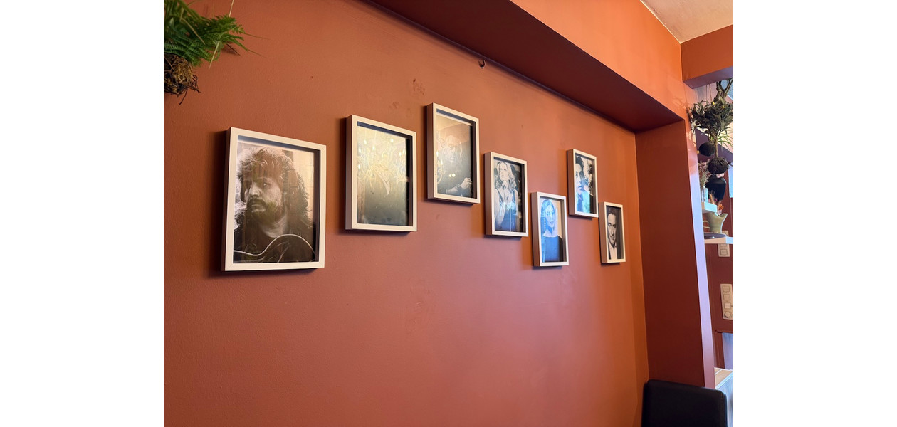 VOLLEDIG INGERICHT ITALIAANS RESTAURANT/PIZZERIA OP EEN TOP LOKATIE