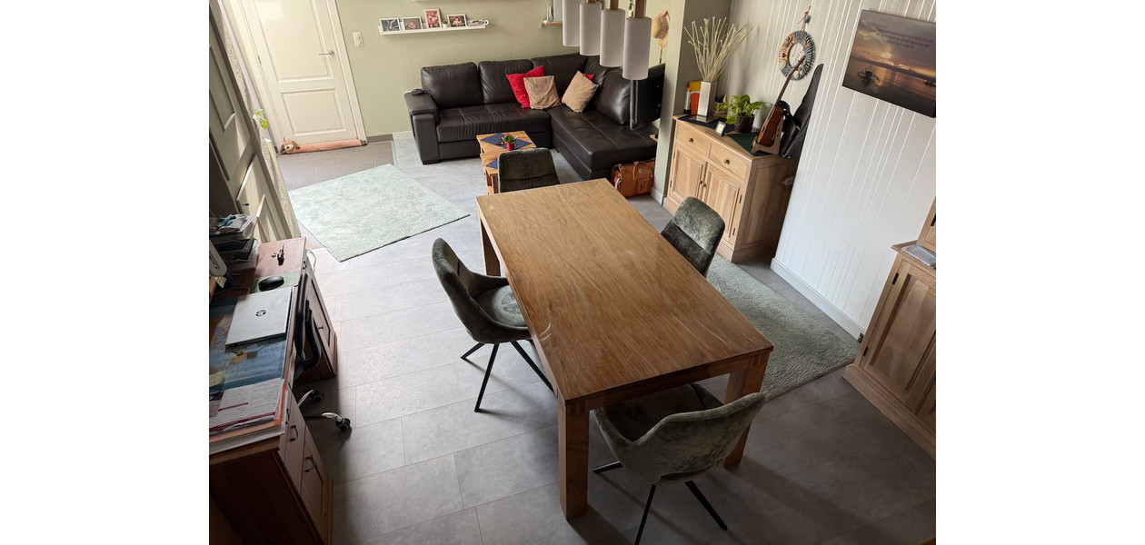 SUPER CHARMANTE GERENOVEERDE STARTERSWONING MET TUIN & GARAGE