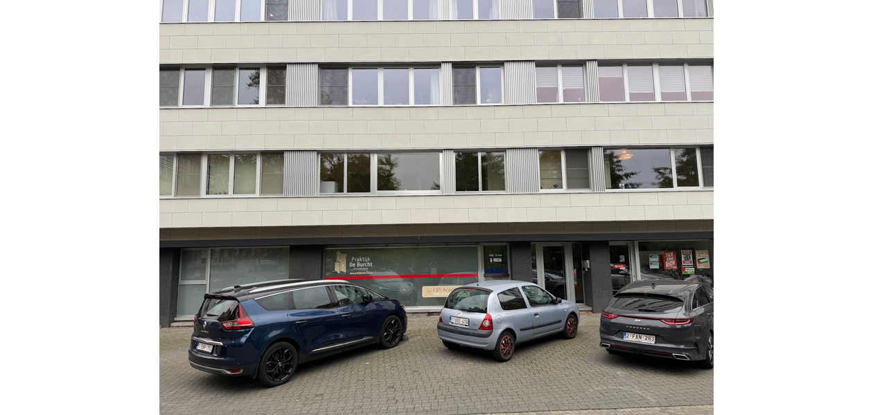 UNIEK GELEGEN RUIM APP MET 2 SLAAPKAMERS EN TERRAS