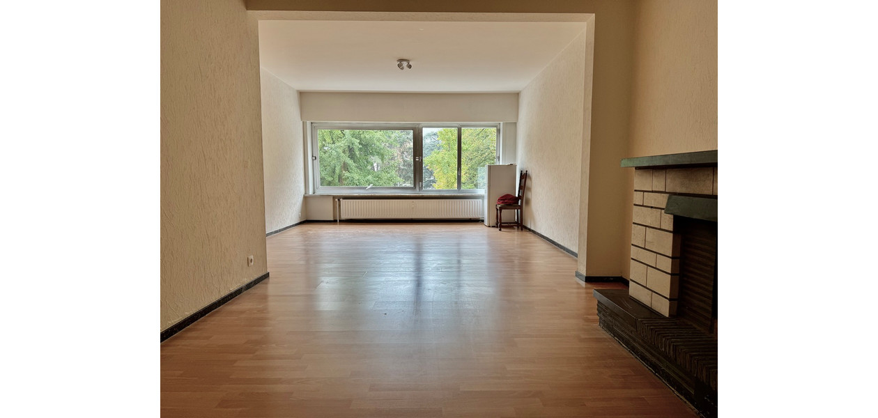 UNIEK GELEGEN RUIM APP MET 2 SLAAPKAMERS EN TERRAS