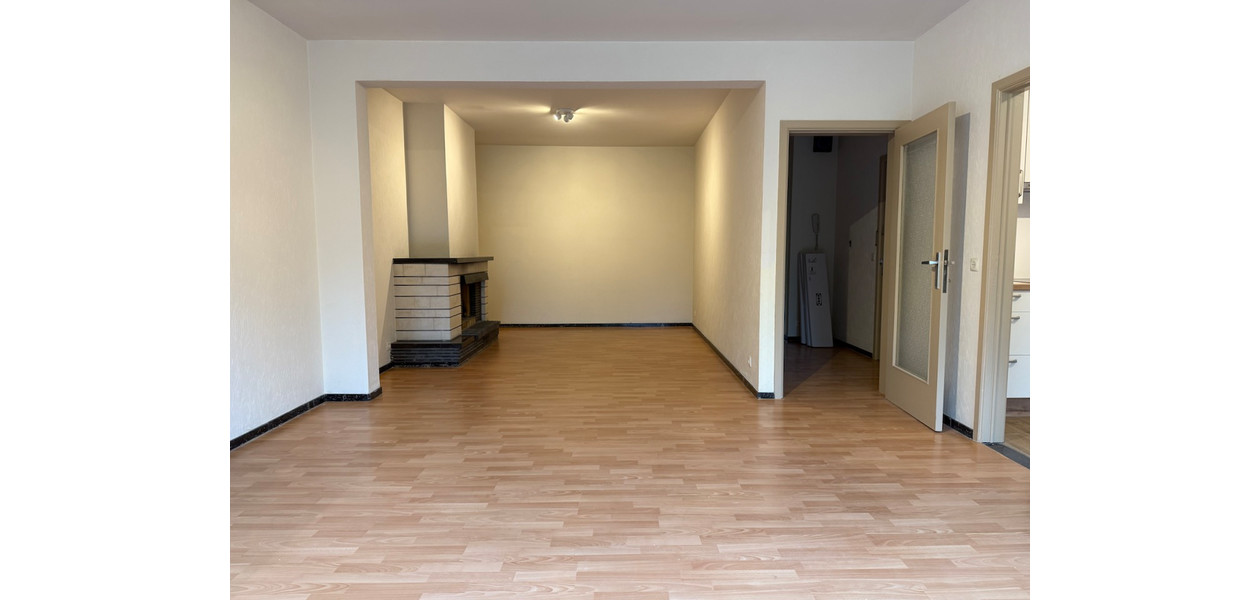 UNIEK GELEGEN RUIM APP MET 2 SLAAPKAMERS EN TERRAS