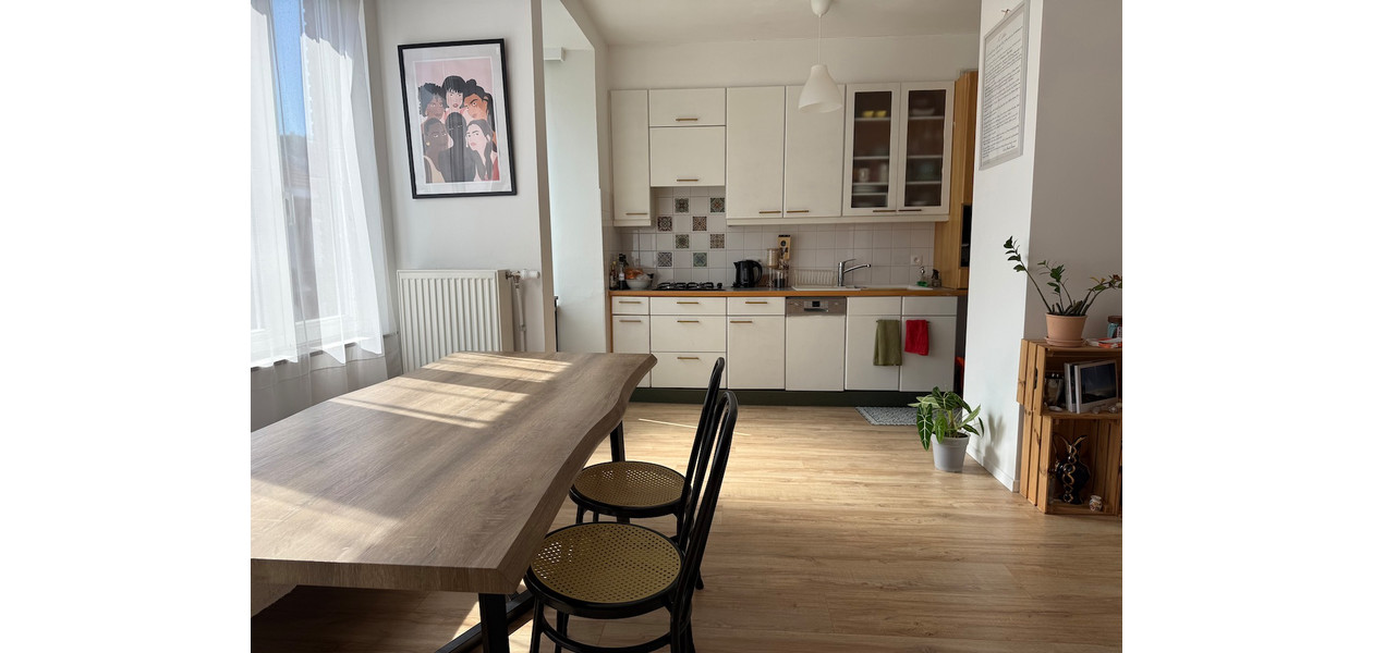SUPER GEZELLIG APPARTEMENT, GERENOVEERD, TWEE SLAAPKAMERS
